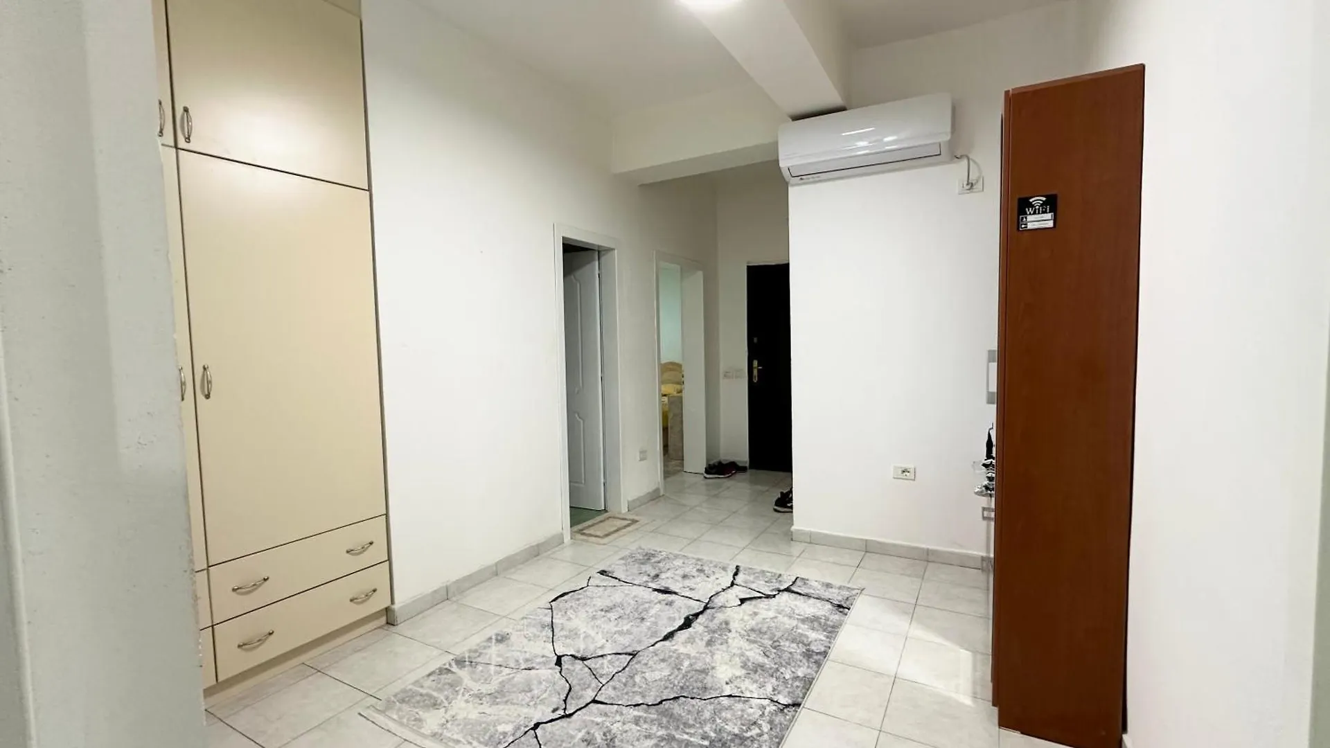 Durres Rebi 2 Apartament 0*,  Albania